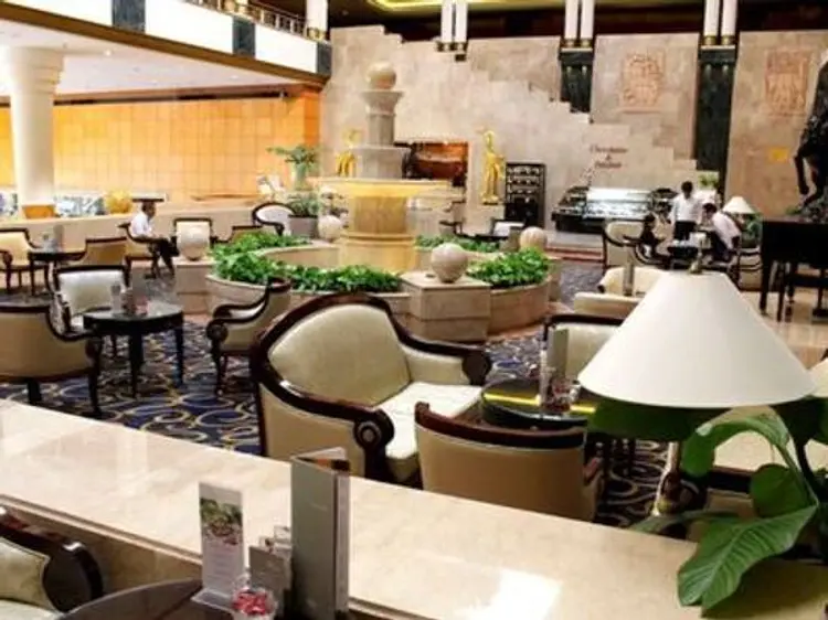 レジェンドラウンジ