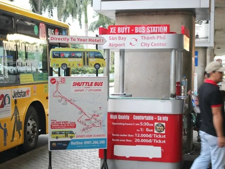 ホーチミンの空港から市内までを清潔な民間バスで移動！