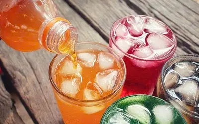 ベトナムの飲み物に入っている氷は、どのように作られているの？