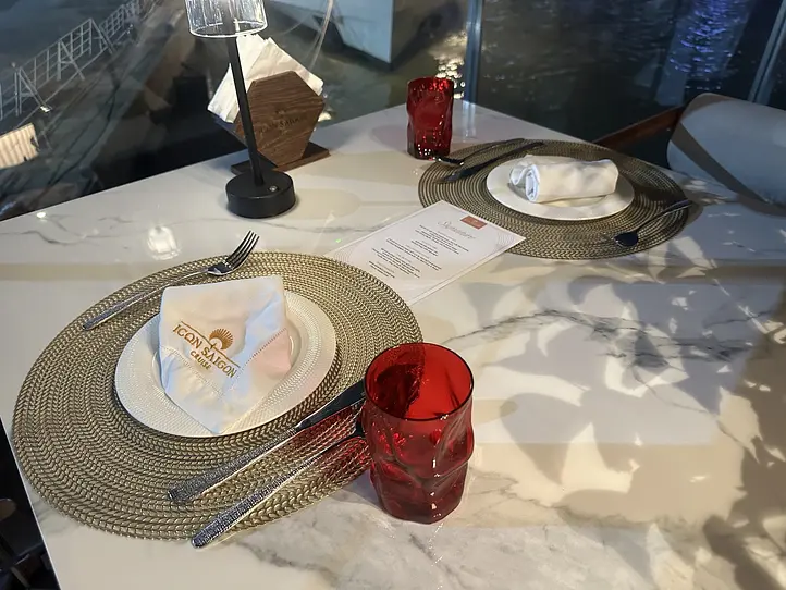 ICON サイゴンディナークルーズ「ICON RIVER」の体験を詳しく紹介！