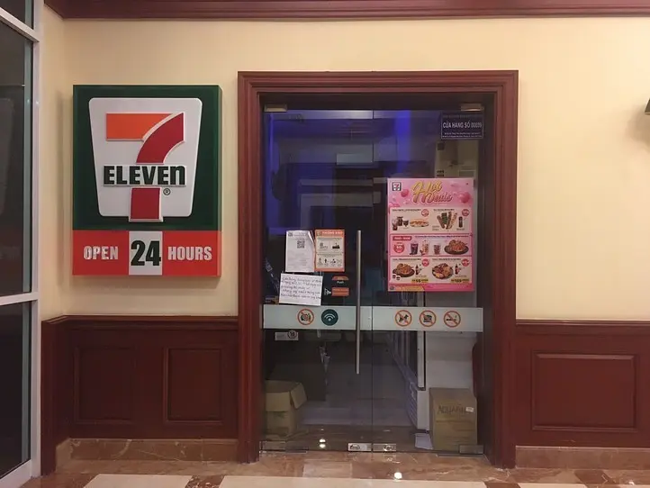 物件探訪第9回 ビンタン区のマンション「MANOR（マノー）」