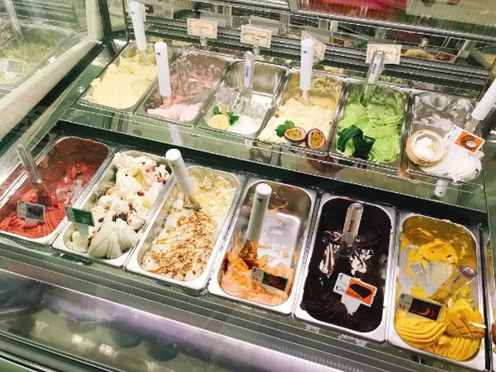 一年中暑いホーチミンで、冷たくとろけるジェラートを~Kem to mi