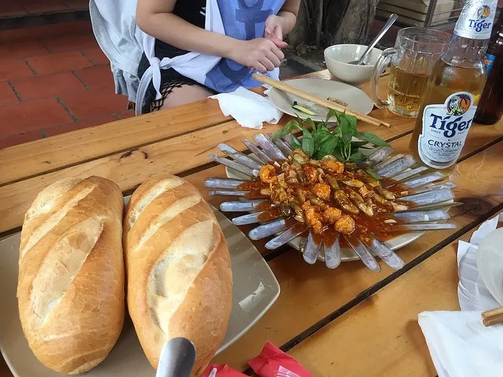 【2区】で貝料理！ローカル価格のレストランといえばココ