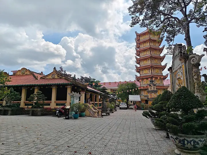 ビンズオン省の必見観光スポット10選｜自然と文化を満喫する週末旅行ガイド