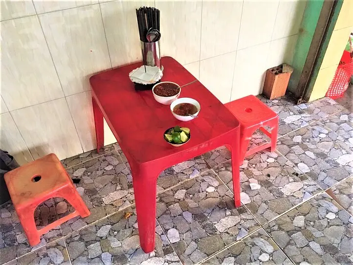 【クイニョン】ローカルフードが美味しいお店２軒