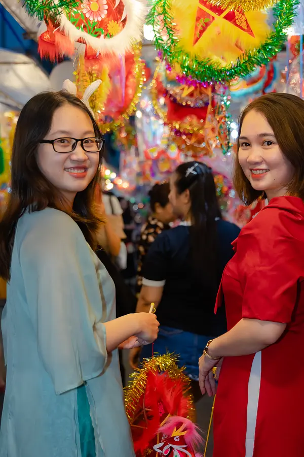 アオザイで歩きたい！2025年中秋節限定フォトジェニック通り｜ホーチミン・ランタン通り完全ガイド