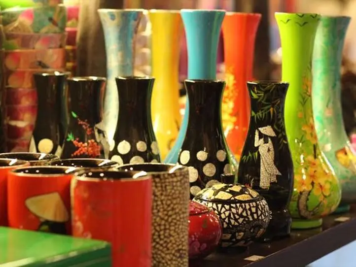 贈る相手も自分も喜べるベトナムのおみやげ