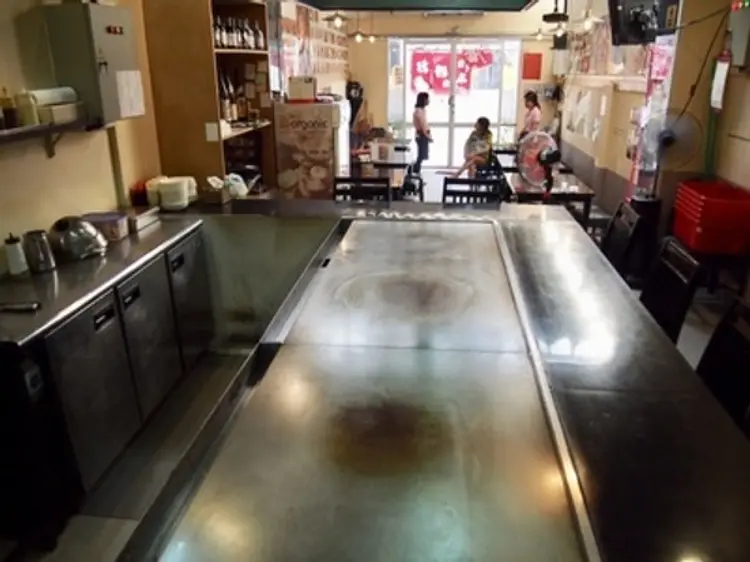 本格鉄板焼き専門店・広島お好み焼きー夢鉄希（ムテキ）