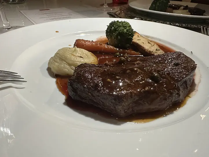 ICON サイゴンディナークルーズ「ICON RIVER」の体験を詳しく紹介！