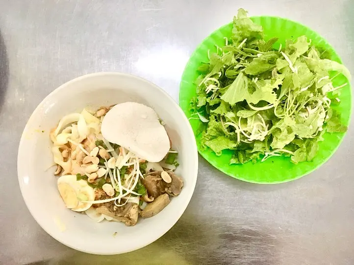 ダナンの2大名物料理と、おすすめレストラン