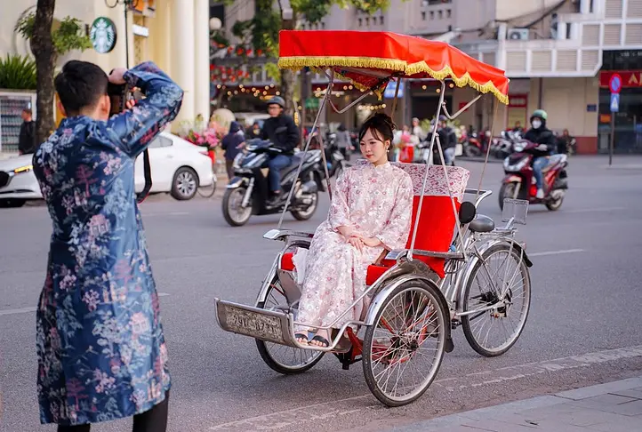 【2026年最新】ホーチミンの街がアオザイに染まる！テト写真の魅力と撮影スポット案内