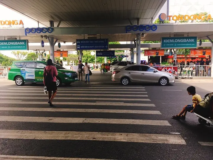 【タンソンニャット空港内】安くておいしいベトナムローカル料理店