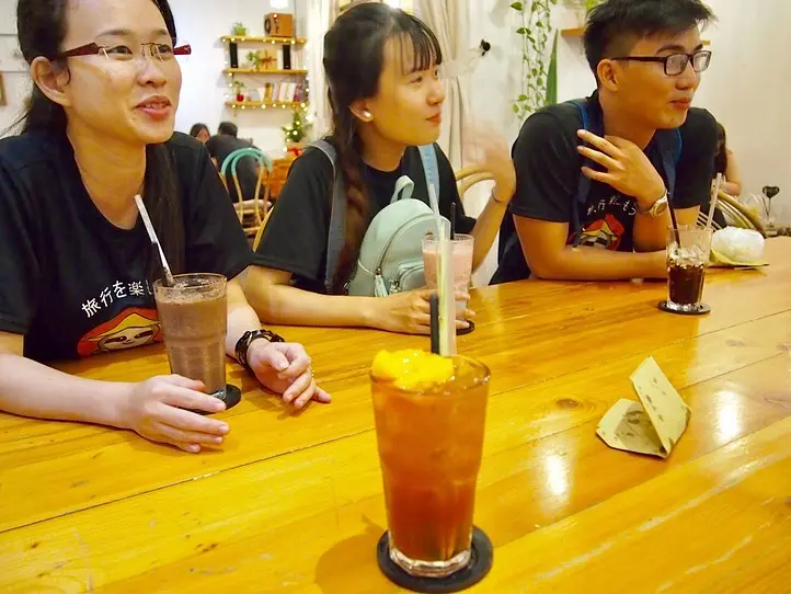 バイクで行く！ホーチミングルメツアー (4時間半)