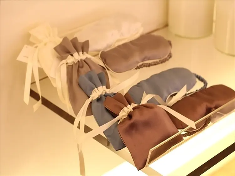 カトリーヌ・ドゥノアール・メゾン