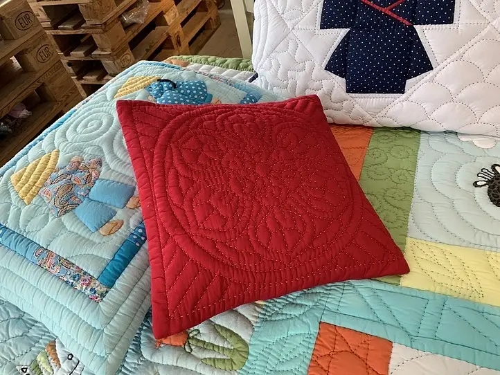 ベトナム人の作る繊細な布製品を思い出に〜Mekong Quilt（メコンキルト）〜