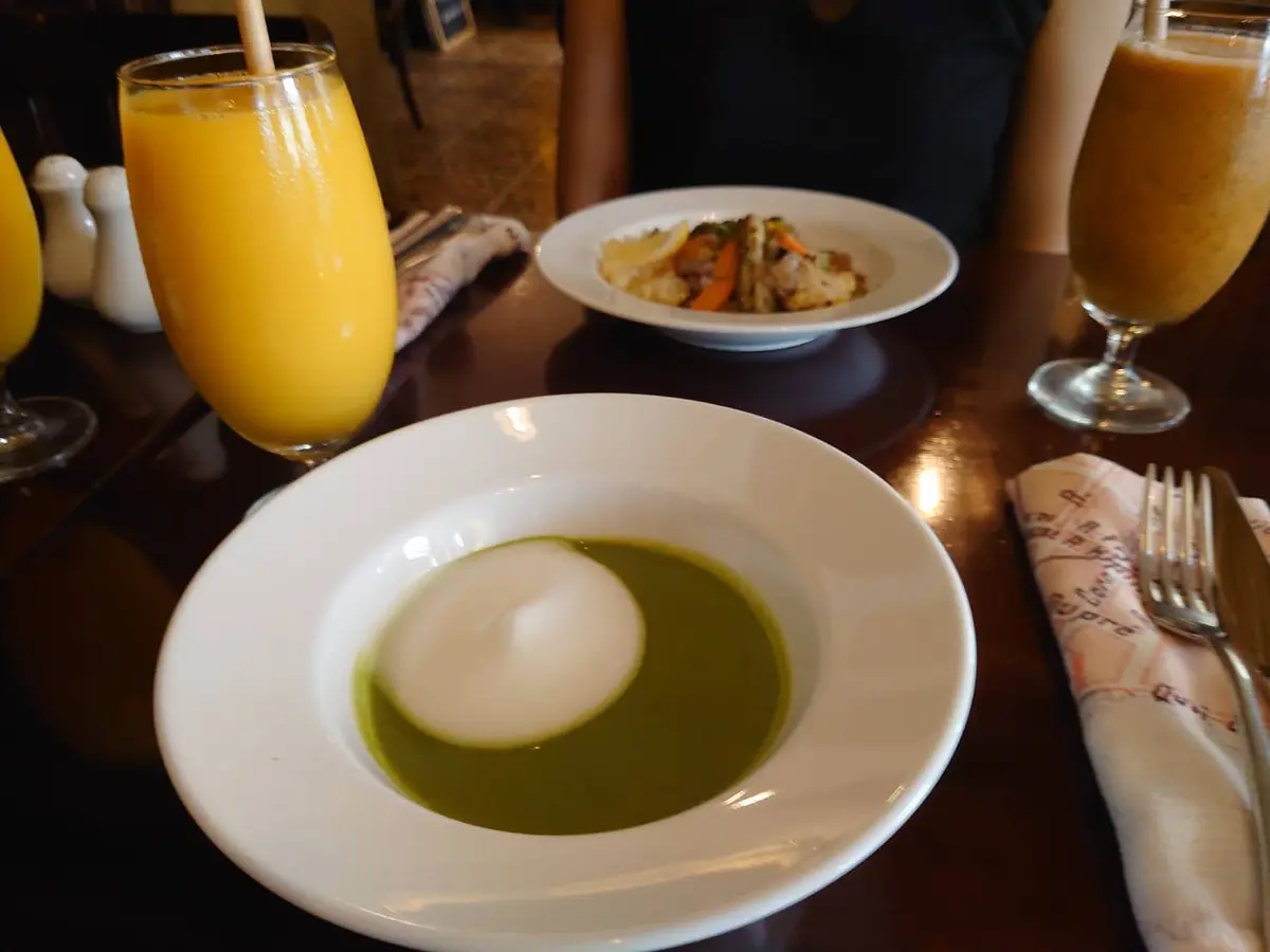 　お得なランチが楽しめるホーチミンのお店２つ