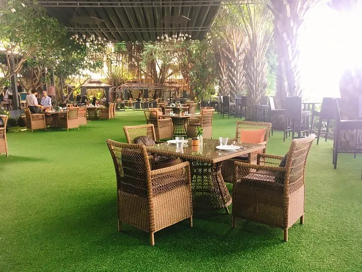 2区の川沿いのレストラン「ザ・リバーハウス(THE RIVER HOUSE）」