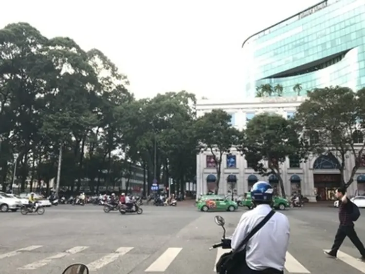 ボンレストラン