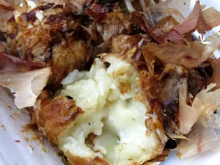 ホーチミンではたこ焼きが大人気！一風変わった10個の具を食べてみた