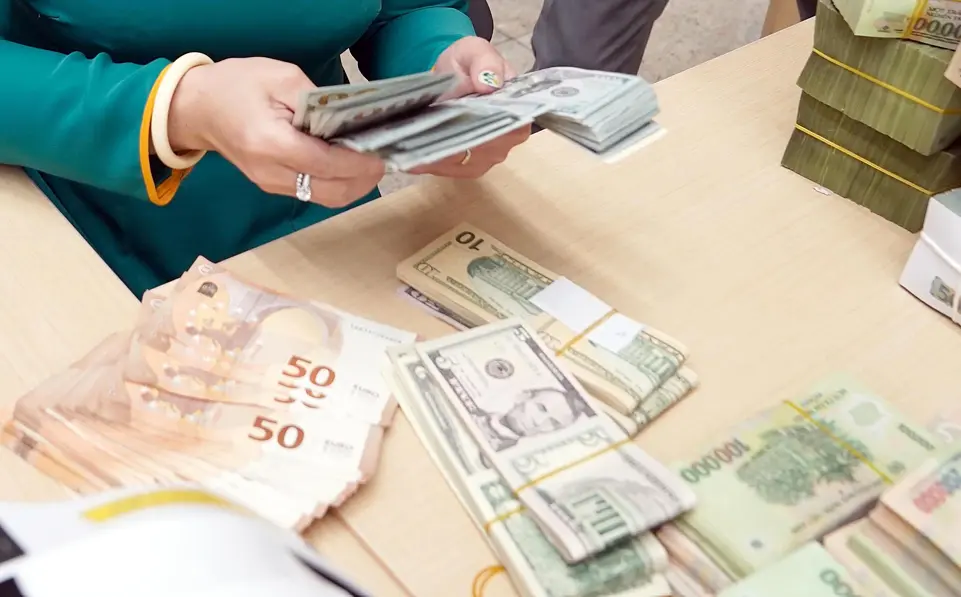 2026年からベトナムで外貨両替規制が強化へ：外国人旅行者はどこで合法的に両替すべきか？