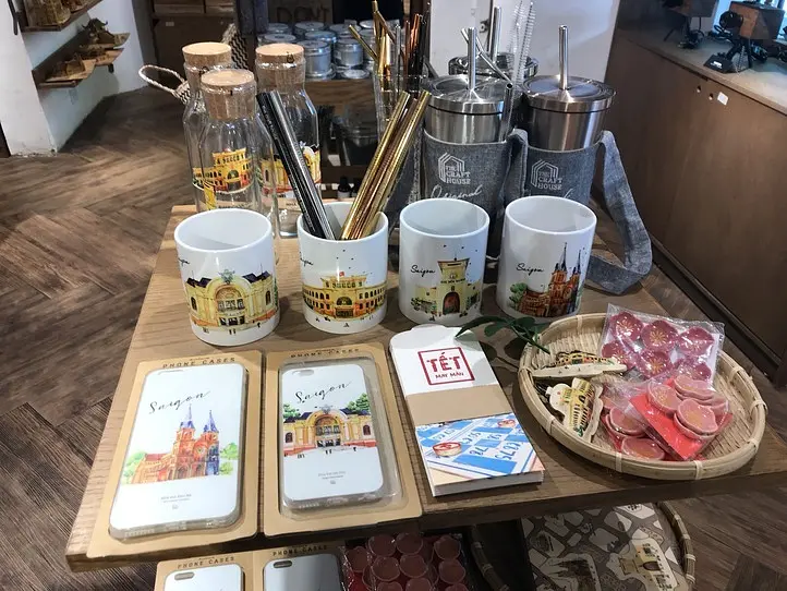 おしゃれなウッド調雑貨の宝庫！自分土産を買うならここ～The Craft House