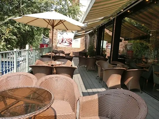 トゥ・レ・ジュール