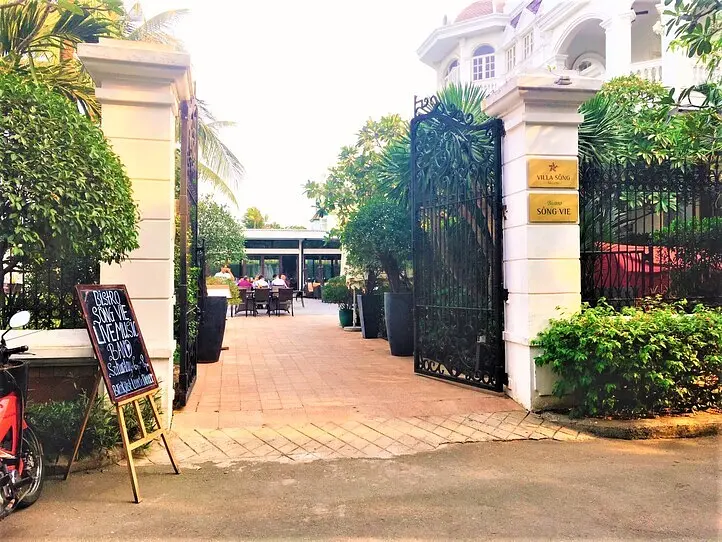 ホーチミン・コロニアル建築８選〜観光から老舗ホテルの見所もご紹介