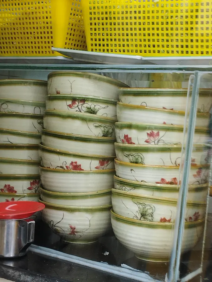 ベンタイン市場から２分歩いて芸術とローカルグルメに出会う