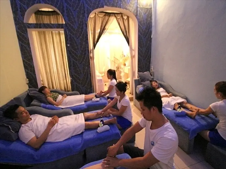 ブルー・ムーン・スパ