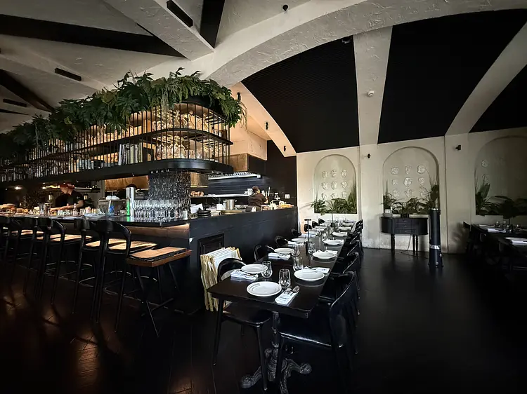 ソル キッチン&バー