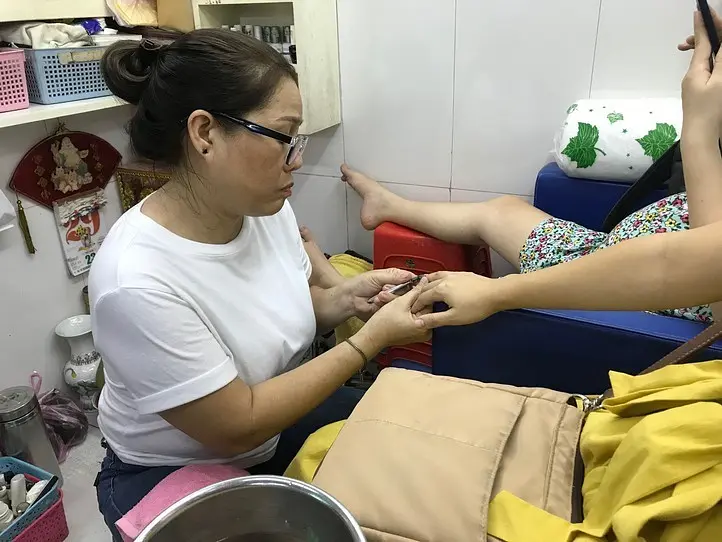 ベンタイン市場目の前！ネイルストリートで激安250円のローカルネイル体験