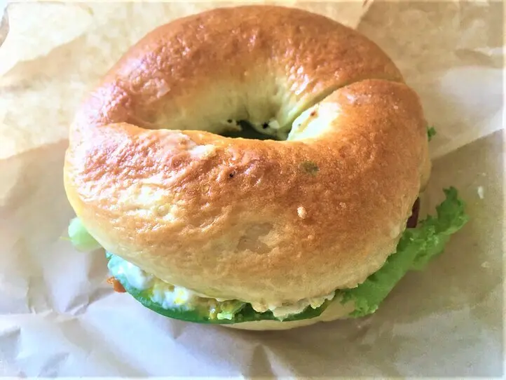 社会隔離中も宅配できるパン屋さん