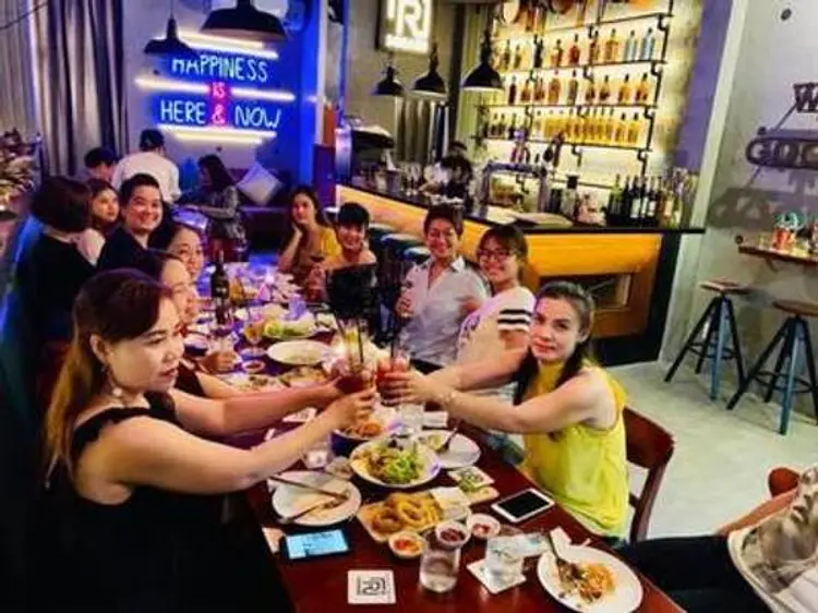 アールスクエア