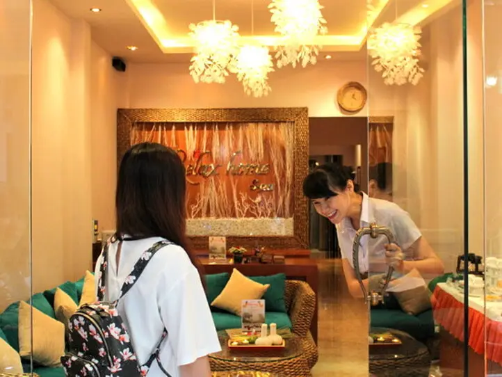 スパでチップはいつ払う？ 安心のチップ込みのスパ＆マッサージ店も紹介！