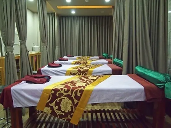 サワデカ・スパ