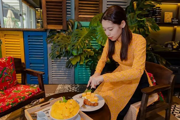 【2025年最新版】ベトナム旅行で一度は着たい！アオザイ体験＆写真撮影ガイド