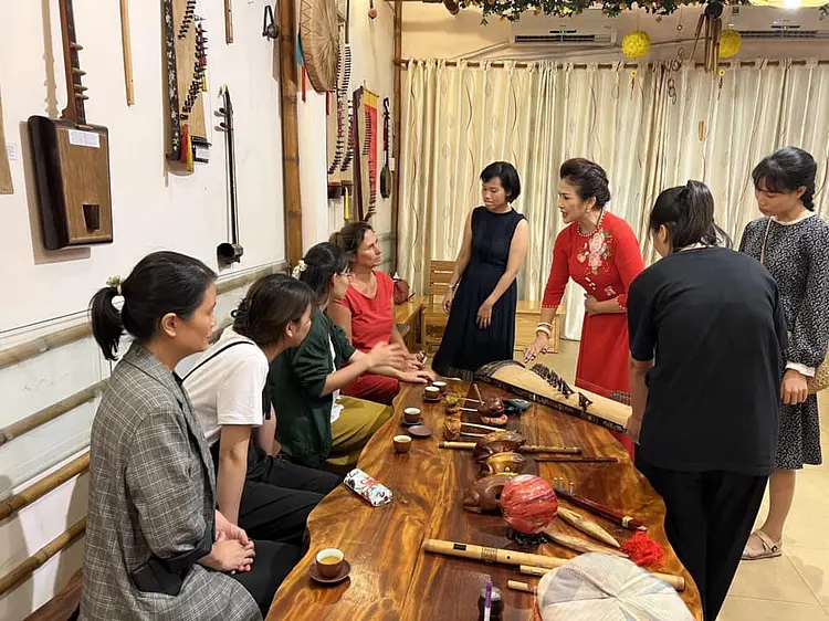 チュク・ マイ ・ミュージック・ ハウス