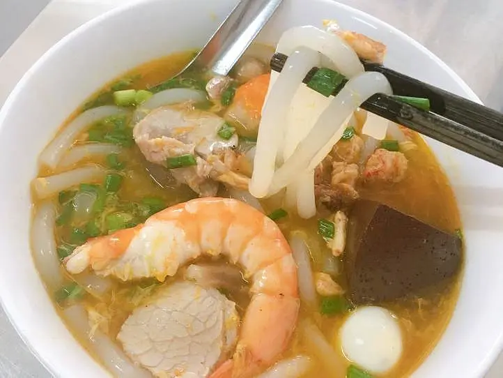 カニの超！濃厚スープ麺、バイン・カイン・クアの人気店～Banh Canh Cua 87～