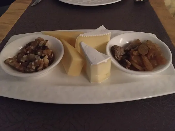 ホーチミンの一等地、ドンコイ通りに佇む超高級ホテル「ザ・レヴェリー・サイゴン」