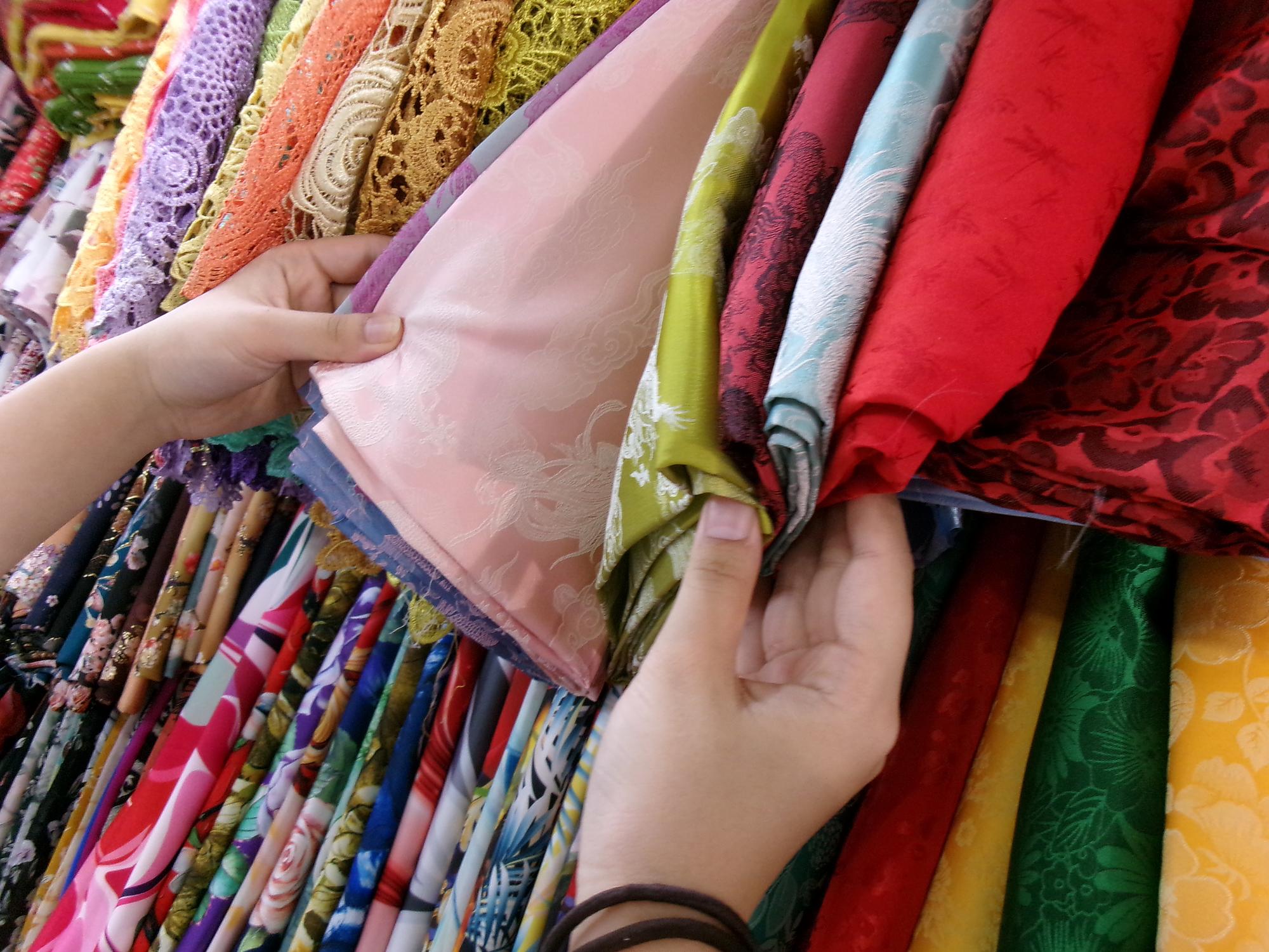 「私」という作品を織りなす　　　　　　　　　　　　　　 〜シルクの輝きと香りに包まれる、大人の休息〜