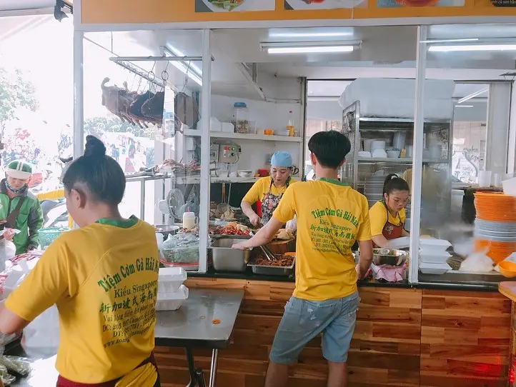 本場に負けない美味しさ！ホーチミンのチキンライスをお手軽に~com ga hai nam