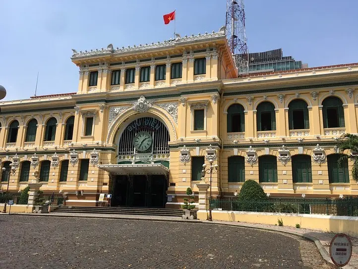 ホーチミン・コロニアル建築８選〜観光から老舗ホテルの見所もご紹介