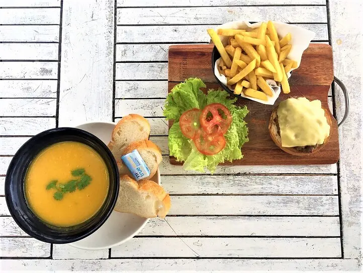 クイニョンシービューのバーとカフェ