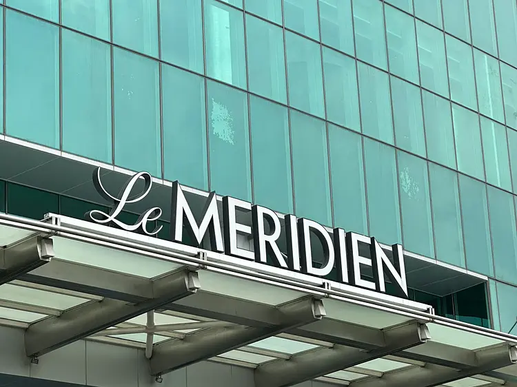 アクナ・レストラン