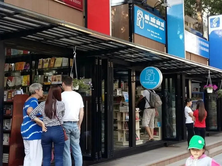 本好きな人はぜひ！ホーチミンのブックストリート