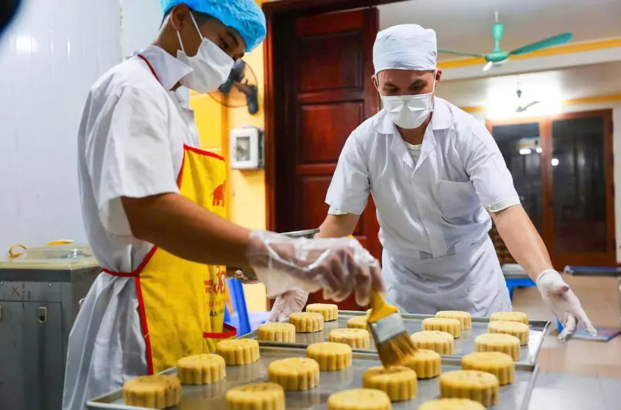ベトナムの月餅職人とは？ホーチミンで受け継がれる伝統の味