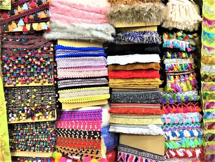 ホーチミン5区の手芸市場「ダイクアンミンモール」