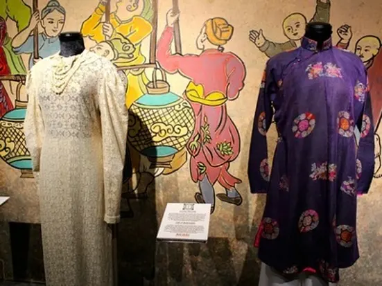 アオザイと文化、少数民族の暮らしの様子を舞台で表現