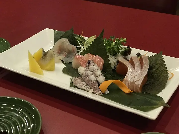 Sushi bar 夜の一人飯に カレーうどん