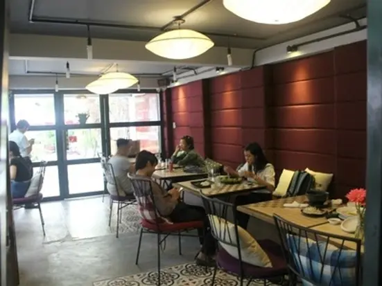 コーナー・コーヒー＆ダイニング